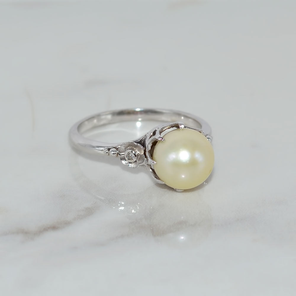 9ct Solid White Gold Hallmarked 9ct South Sea Natural Pearl Diamond Ring Vintage