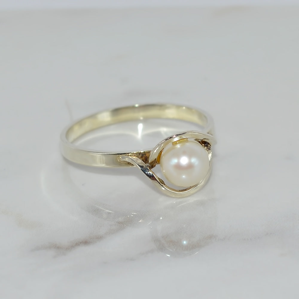 9ct Solid White Gold Hallmarked Natural Southern Sea Pearl Ring