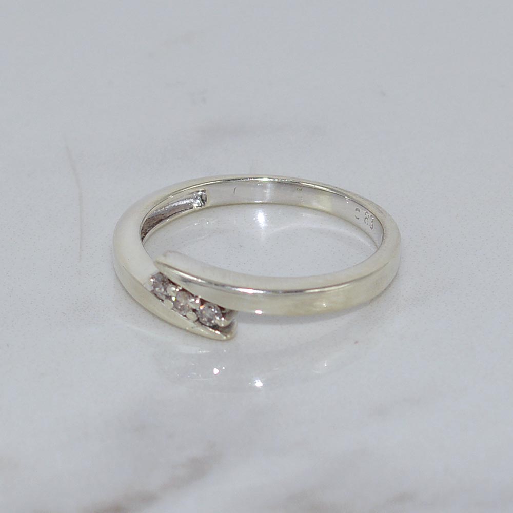 9ct Solid White Gold Hallmarked Natural Diamond Ring