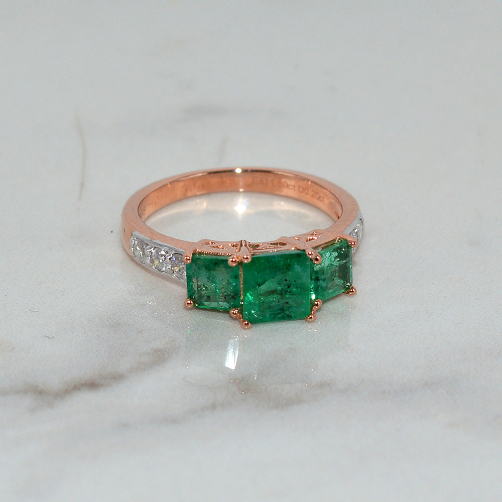 14ct Solid Rose Gold Natural Emerald Diamond Trilogy Ring Certified New