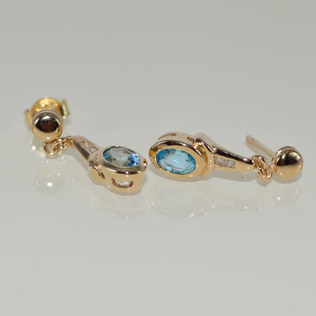 9ct Solid Yellow Gold Hallmarked Natural Aquamarine Diamond Stud Earrings Vintage