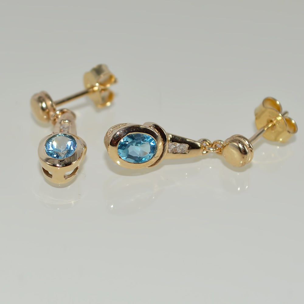 9ct Solid Yellow Gold Hallmarked Natural Aquamarine Diamond Stud Earrings Vintage