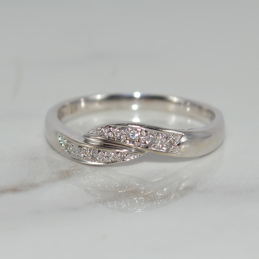 18ct Solid White Gold Hallmarked Natural Diamond Ring
