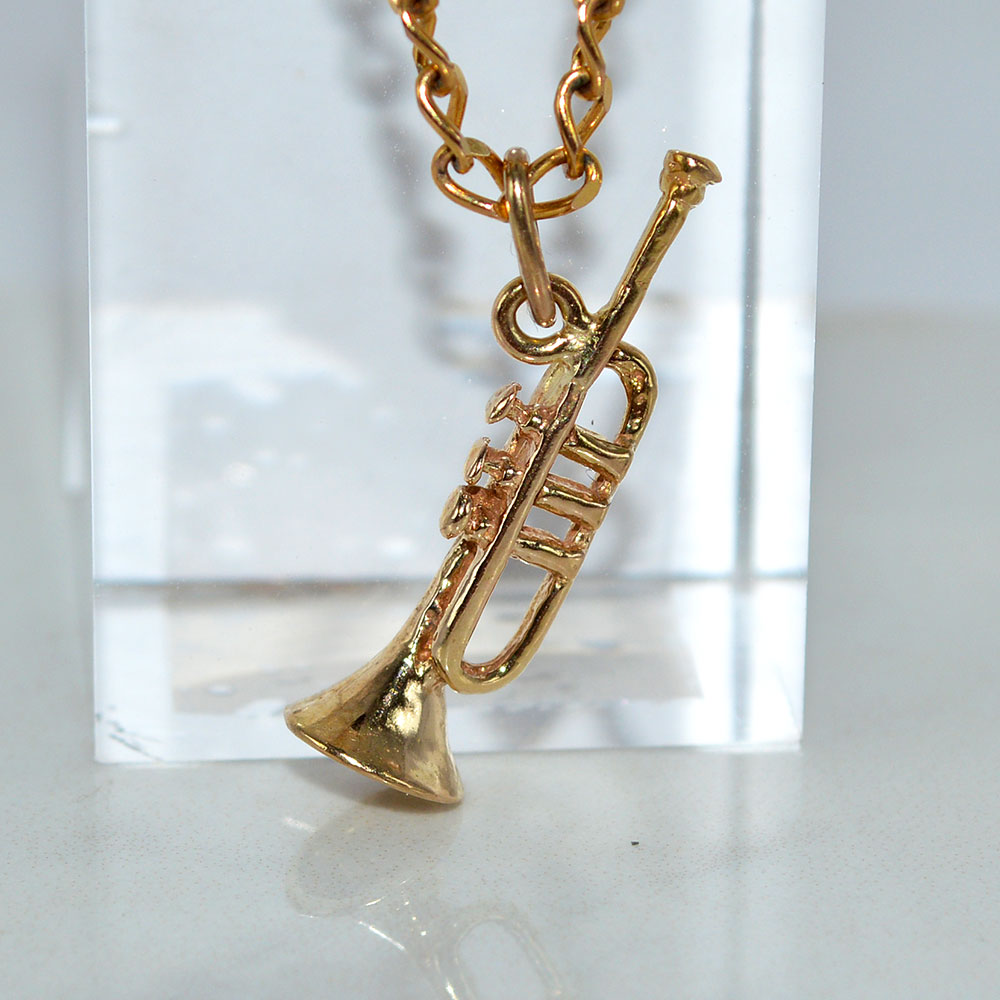 9ct Solid Yellow Gold Instrumental Music Pendant Hallmarked Double Sided